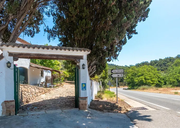 Masia Garriga, Casa Gran 度假居 *