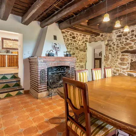 Nyaraló Masia Garriga, Casa Gran Girona